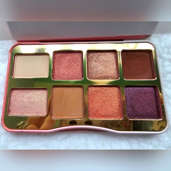 🎉BRAND NEW, NEVER USED!🎉Too Faced Tickled Peach Mini Eyeshadow Palette! - Picture 1 of 5